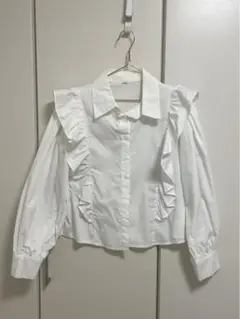 (最終処分)shein フリル付きホワイトシャツ