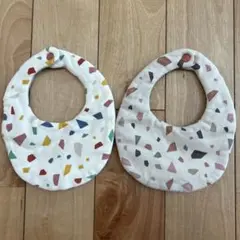 スタイ　2枚セット　テラゾー柄