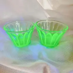 ウランガラス ぐい呑み デザートカップ 美品 ウラン グラス ヴァセリン ペア