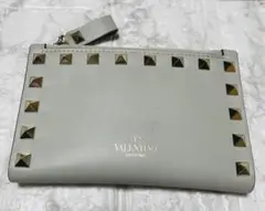 美品Valentino ヴァレンティノ ロックスタッズ レザー カードケース
