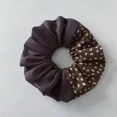 ハンドメイド　New！summerブラウン×ブラウン小花柄⭐︎ シュシュ