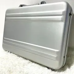 美品 ゼロハリバートン ジュラルミンケース アタッシュ アルミ シルバー A4