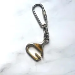 Item thumbnail for item d5ba8ba6-2c0c-4546-baf8-41c970b25db7
