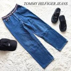 Item thumbnail for item 8692a810-dd41-4c82-bde6-81c1b66c0564