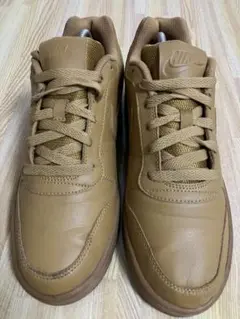 未使用級　NIKE スニーカー　25cm us7