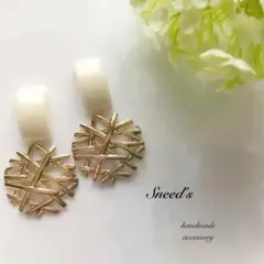 ■ デザイン透かしチャームx丸みカボションピアス/イヤリング