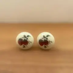 イチゴ柄 陶器製 丸型ノブ 2個セット　いちご　苺