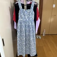 花柄キャミワンピース ロング丈.スカートはまだ着ていませんが。切手はありません