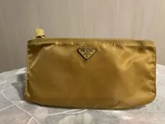 プラダ 化粧ポーチ 新品
