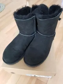 UGG W MINI BAILEY BOW ll 美品