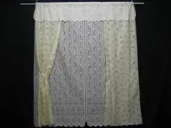 ★びんごやＮｏ１０３８★新品★２連のれん（暖簾）★クリーム地のレースに小花