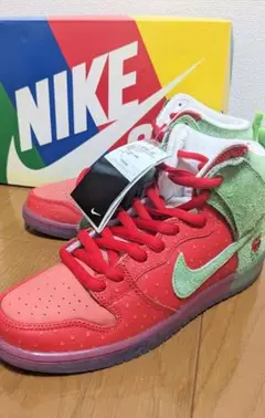 最終値下げ‼️ナイキSB ダンク ハイ \"ストロベリーコフ\" Nike SB Dunk High 