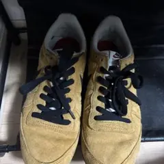 Nike Internationalist イエロー シューズ