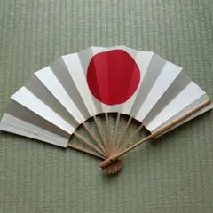 舞扇子、日の丸