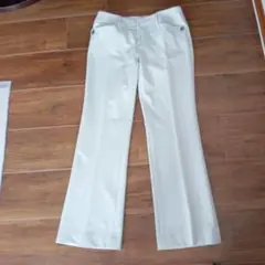 laf.. クリーム色 フレアパンツ 2M