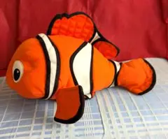 ファインディング・ニモ　クマノミ ぬいぐるみ（ポーチ）