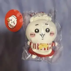 ちいかわレストラン ホール担当なマスコット　ちいかわ
