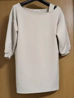 コルザ　honeys ハニーズ　七分袖　ワンショルダートップス　ベージュ