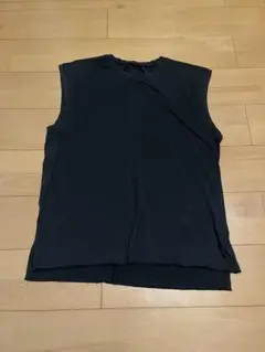 Nike yogaブラック タンクトップ