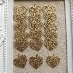チャーム　透かしハートの枝葉