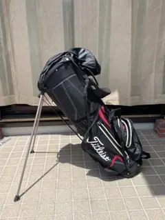 Titleist キャディバッグ 黒/赤 スタンド付き