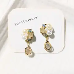 127　ハンドメイド☆ビジューピアス／イヤリング