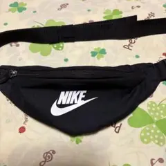 NIKE ブラック ウエストポーチ ボディバッグ ヒップバッグ