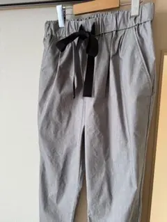 タックパンツ