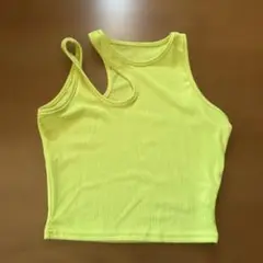 タンクトップ