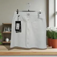 『新品』定価の半額以下1点物♡ホワイト ゴルフスカート レディース