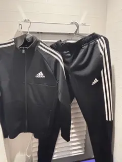 adidas ブラック ジャージ上下セット Mサイズ
