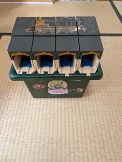 プラレール トーマス　機関庫　収納ボックス付き