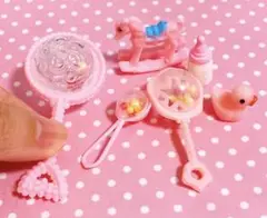 no.04ピンク ベビー用品いろいろセット6個 ミニチュアドールハウス