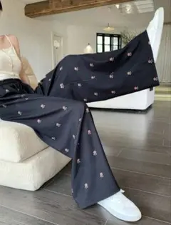 SHEIN　花柄ワイドパンツ