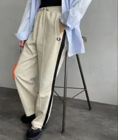 FRED PERRY カジュアルワイドパンツ 黒 UK8 FRED PERRY（フレッドペリー）の「Wide Leg Track Pant（その他