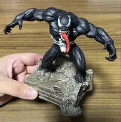 ヴェノム フィギュア 外箱なし