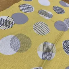 サークル柄　プリント　イエロー　生地　70cm×35cm ハギレ