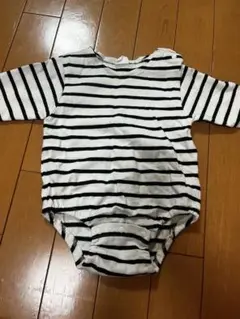 ボーダー柄　ロンパース
