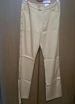 レディース　ウエスト61cm　ゴールド　長　パンツ　未使用
