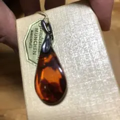 天然琥珀ペンダントトップ ドイツミュンヘン購入