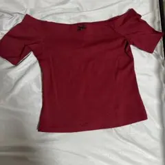 赤 オフショルダー Tシャツ H&M