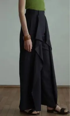 CLANE SQUARE FRILL FRILL PANTS