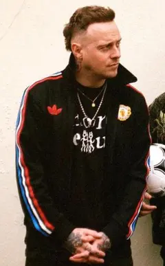 8月末まで　adidas Manchester StoneRoses