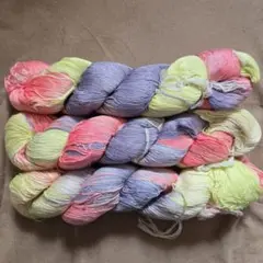 【新品未使用】さらふわ　シルク毛糸　300g　桃　黄　紫　グラデーション　編み物
