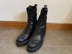 ZARA ブーツ　黒