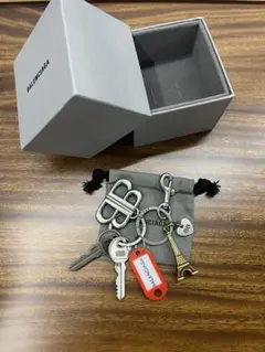 美品　バレンシアガ　キーホルダー　キーリング