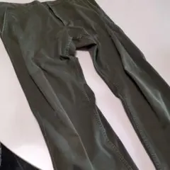 UNIQLO オリーブグリーン チノパン 91cm