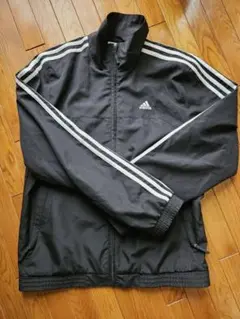 Item thumbnail for item 22095660-8249-46ec-9bf1-f1e3171eb61b