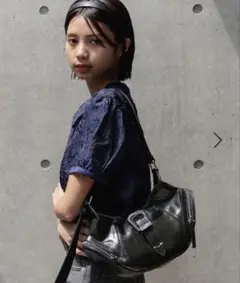 新品タグ付きPAGEBOYハーフムーンベルトショルダーバッグブラック