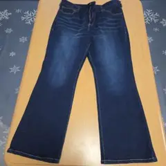ダークブルーブーツカットデニム
